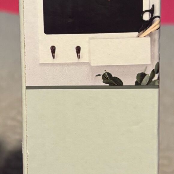 NEW! Calendar with Chalk Board & Hooks NWT - Picture 2 of 3
